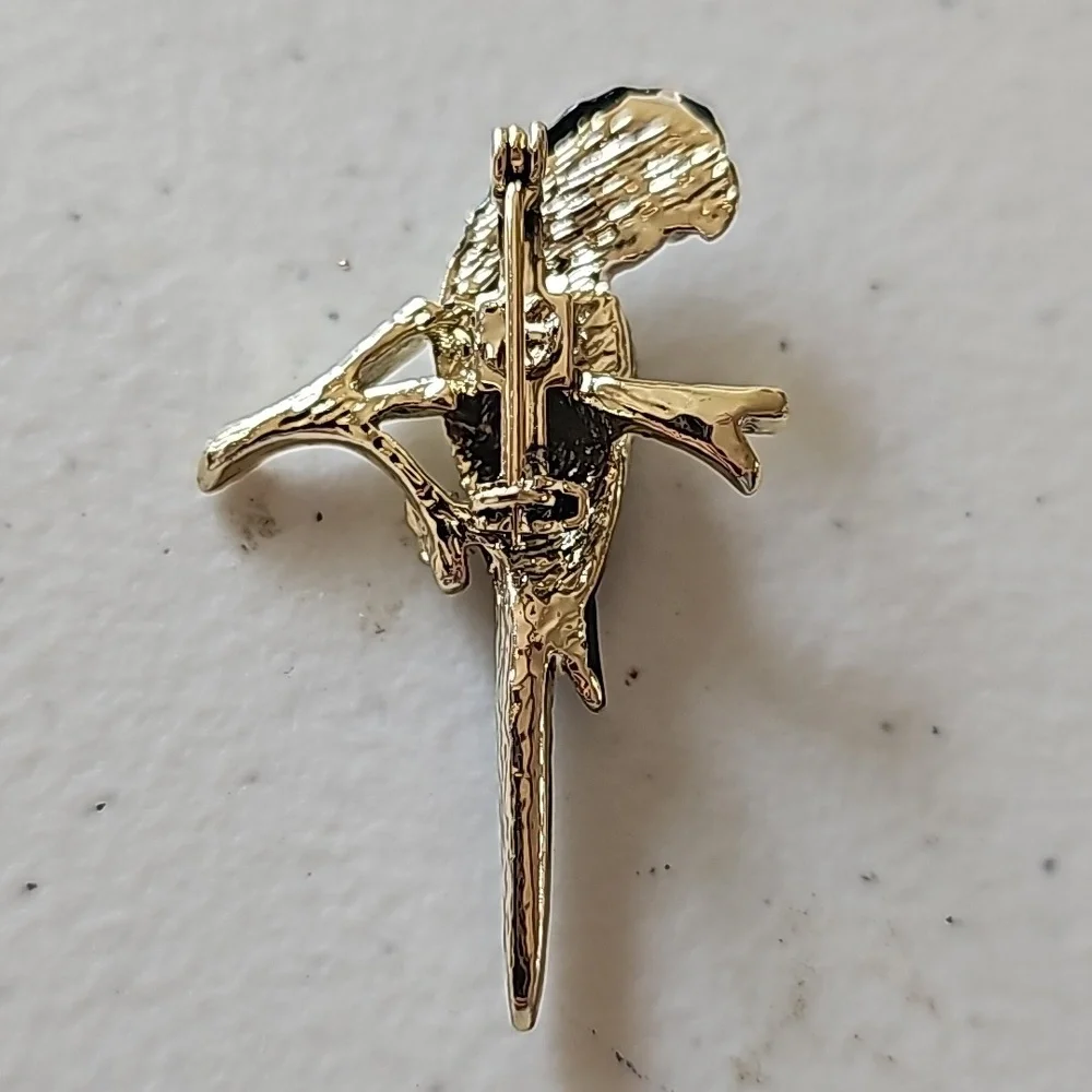 Vintage BIRD pins - Picture 3 of 3